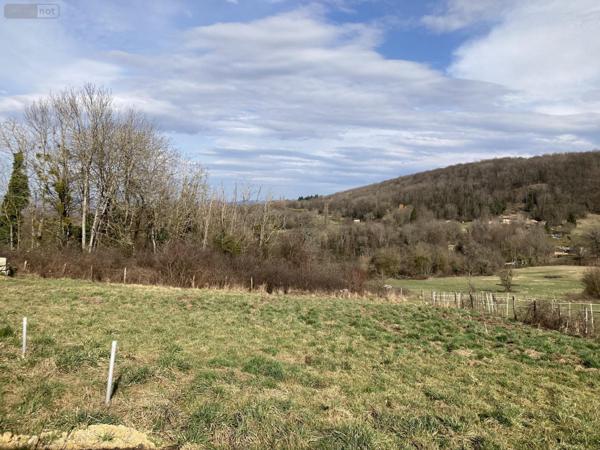 Terrain à Batir à vendre à Ambérieu-en-Bugey dans l'Ain (01500), ref : VT163-01032