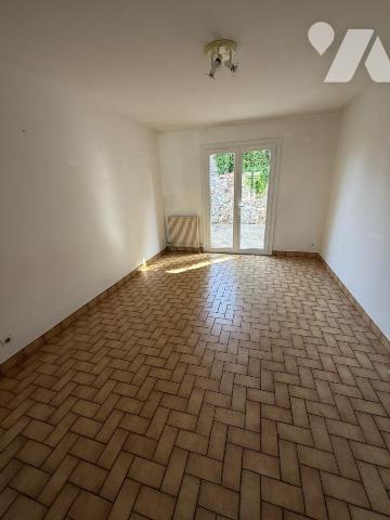 Sacré-Cœur : maison 3 chambres garage et jardin dans un square 