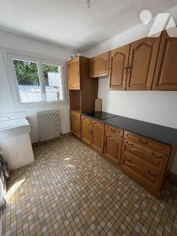 Sacré-Cœur : maison 3 chambres garage et jardin dans un square 