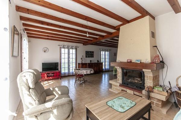 Maison à vendre |  Piégut-Pluviers |  7 pièces | 160 m²
