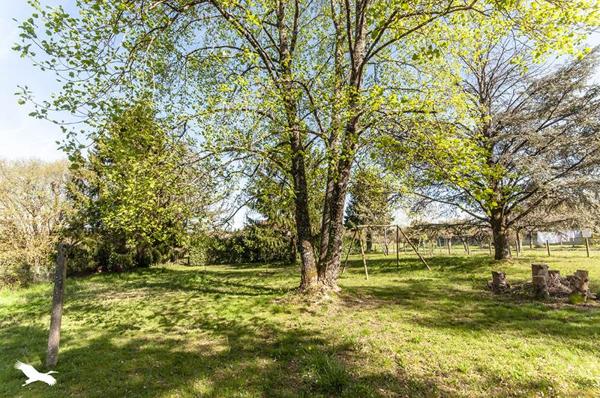 Maison 244 950 € Piégut-Pluviers 7 p 160 m² DPE C