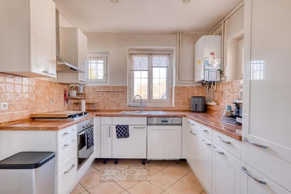 Maison Decines Charpieu 4 pièce(s) 94.75 m2