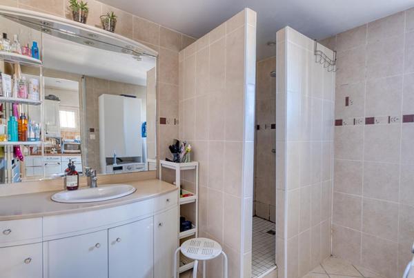 Maison Decines Charpieu 4 pièce(s) 94.75 m2