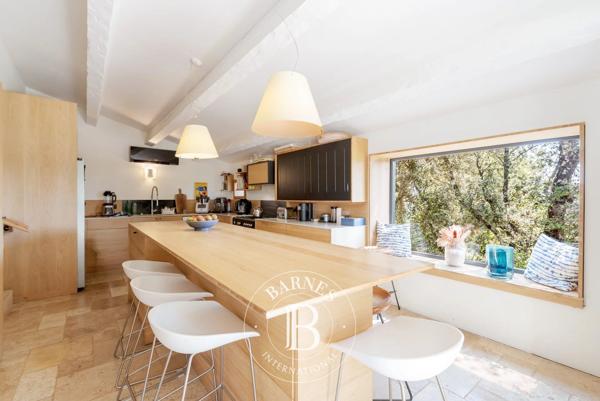 Saint-Maximin-la-Sainte-Baume, Propriété 12 Chambres -  600 m² à vendre