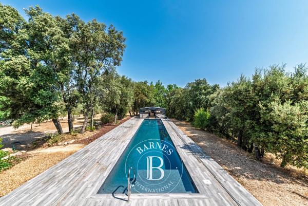 Saint-Maximin-la-Sainte-Baume, Propriété 12 Chambres -  600 m² à vendre