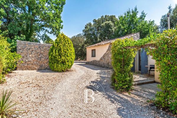 Saint-Maximin-la-Sainte-Baume, Propriété 12 Chambres -  600 m² à vendre