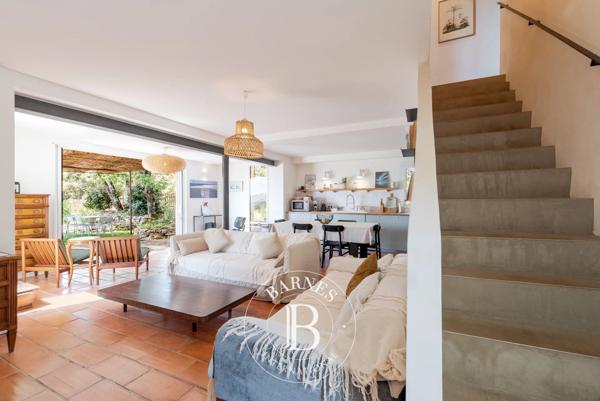 Saint-Maximin-la-Sainte-Baume, Propriété 12 Chambres -  600 m² à vendre