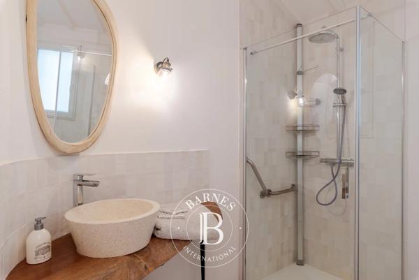 Saint-Maximin-la-Sainte-Baume, Propriété 12 Chambres -  600 m² à vendre