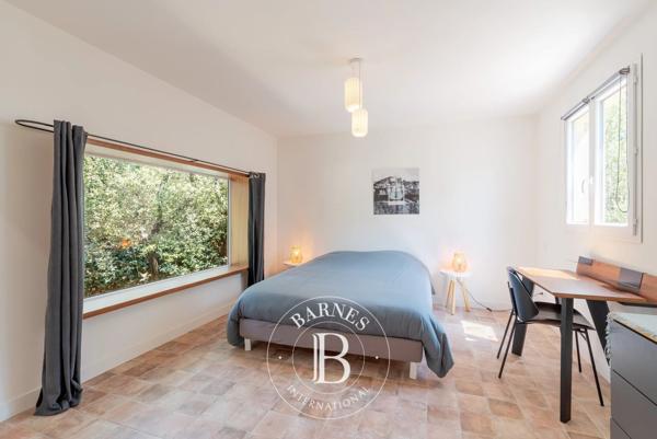 Saint-Maximin-la-Sainte-Baume, Propriété 12 Chambres -  600 m² à vendre