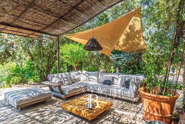 Saint-Maximin-la-Sainte-Baume, Propriété 12 Chambres -  600 m² à vendre
