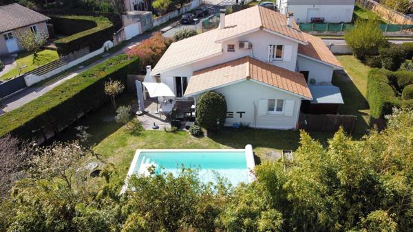 Maison 5 pièces 126 m² LE HAILLAN - 33185