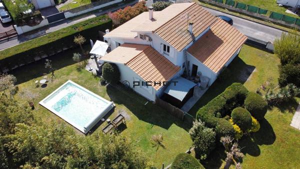 Maison 5 pièces 126 m² LE HAILLAN - 33185