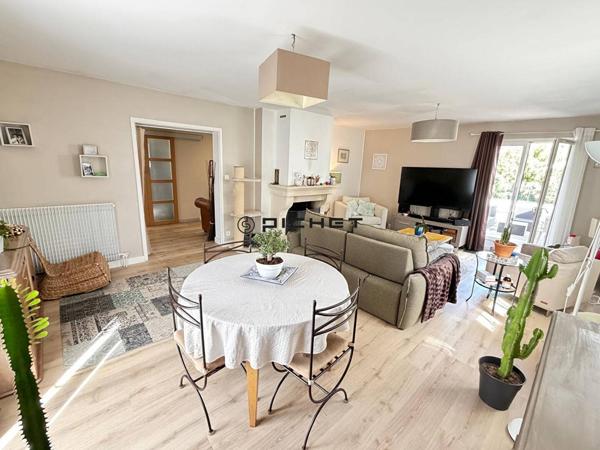 Maison 5 pièces 126 m² LE HAILLAN - 33185