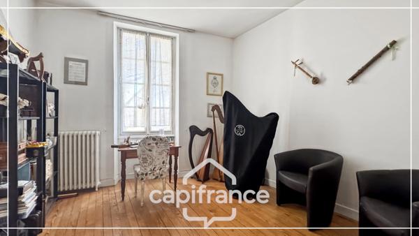 ✨ EXCEPTIONNEL – Maison de charme avec piscine au cœur de Barbaste ✨