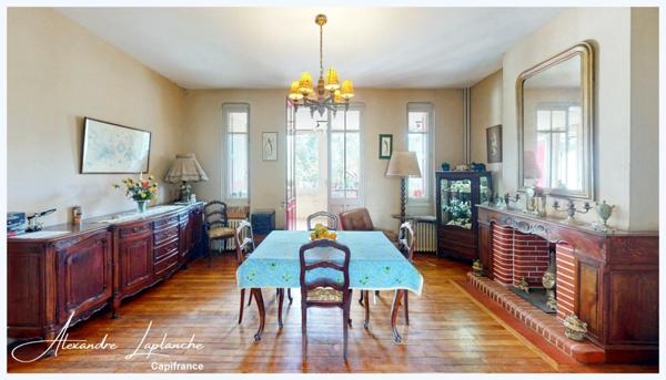 Dpt Tarn et Garonne (82), à vendre domaine en bordure de Tarn - Authentique Maison de Maître des années 30 par Joseph GILET