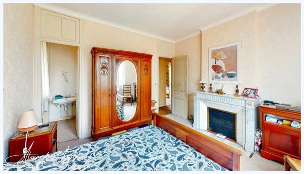 Dpt Tarn et Garonne (82), à vendre domaine en bordure de Tarn - Authentique Maison de Maître des années 30 par Joseph GILET