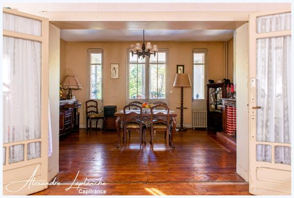 Dpt Tarn et Garonne (82), à vendre domaine en bordure de Tarn - Authentique Maison de Maître des années 30 par Joseph GILET