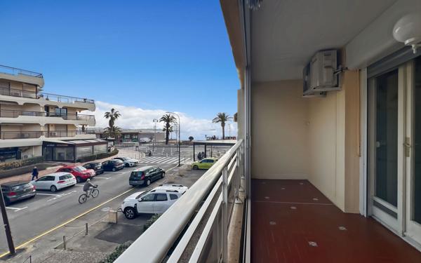 Appartement à vendre    1 pièce • 26,42 m2 Fréjus