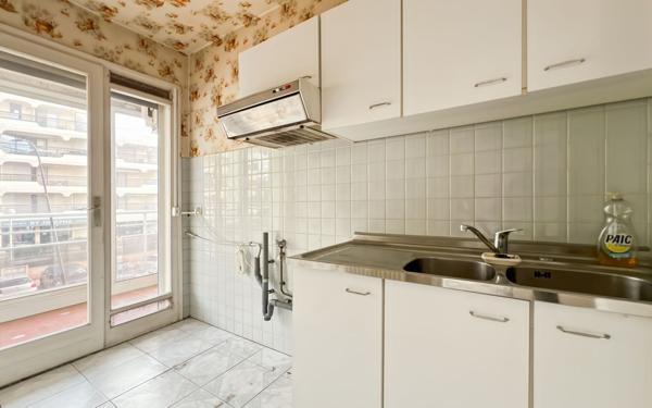 Appartement à vendre    1 pièce • 26,42 m2 Fréjus