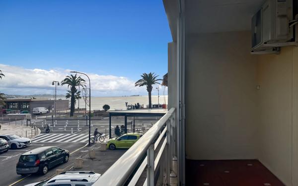 Appartement à vendre    1 pièce • 26,42 m2 Fréjus