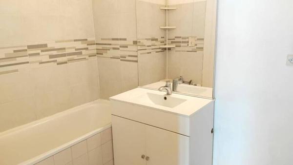 Appartement 3 pièces                                        - 69100 Villeurbanne Réf : 5047