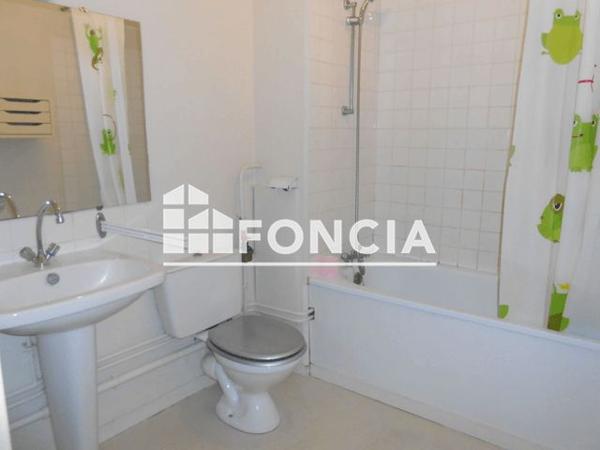 Location Studio 31 m² - 75 69 67A 67B RUE D'ISLE Limoges 87000