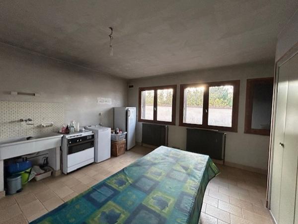 Ensemble immobilier à vendre à Connantre