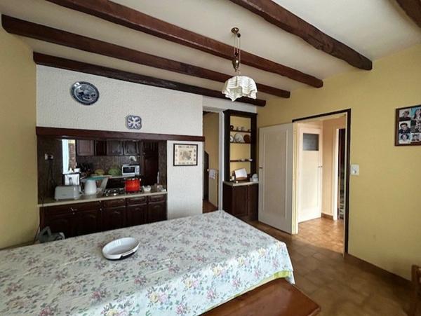 Ensemble immobilier à vendre à Connantre