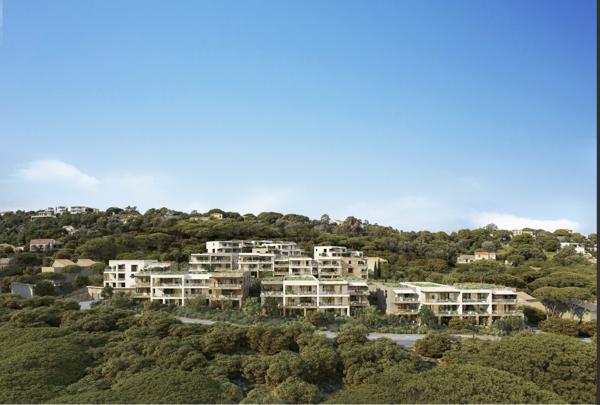 CORSE, À CALVI APPARTEMENT T3 AVEC TERRASSE ET JARDIN AVEC VUE SUR LA BAIE