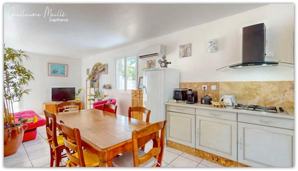 Villa de 218m² habitable avec piscine, garage et gîte indépendant de 51m² habitable à vendre à ROUJAN (34320)