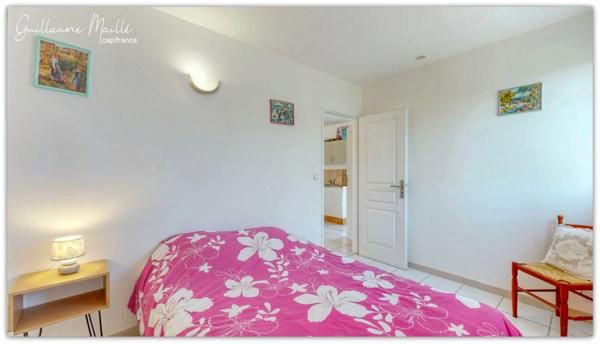 Villa de 218m² habitable avec piscine, garage et gîte indépendant de 51m² habitable à vendre à ROUJAN (34320)