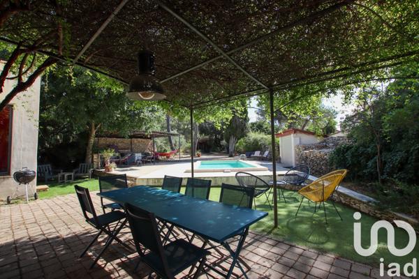 Maison à vendre 6 pièces 137 m² Nîmes