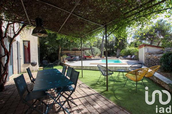 Maison à vendre 6 pièces 137 m² Nîmes