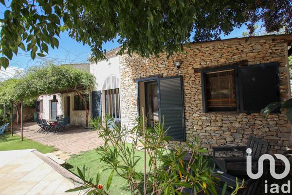 Maison à vendre 6 pièces 137 m² Nîmes