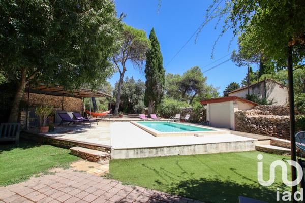 Maison à vendre 6 pièces 137 m² Nîmes