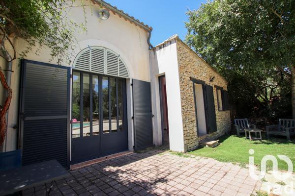 Maison à vendre 6 pièces 137 m² Nîmes