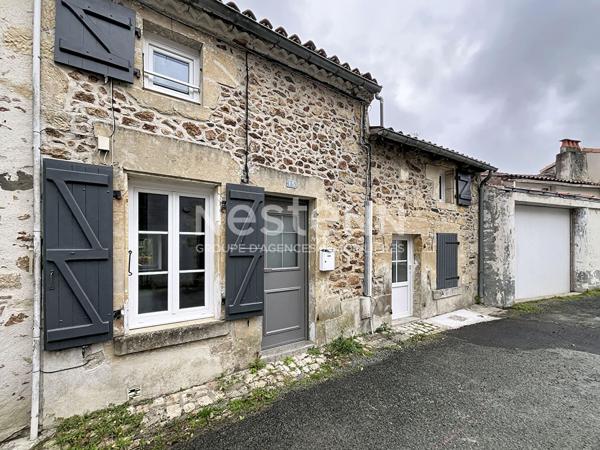 A LOUER - Maison de bourg deux chambres à MERVENT