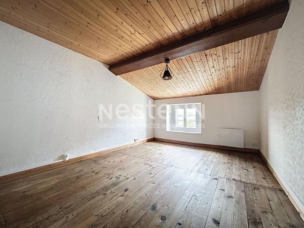 A LOUER - Maison de bourg deux chambres à MERVENT