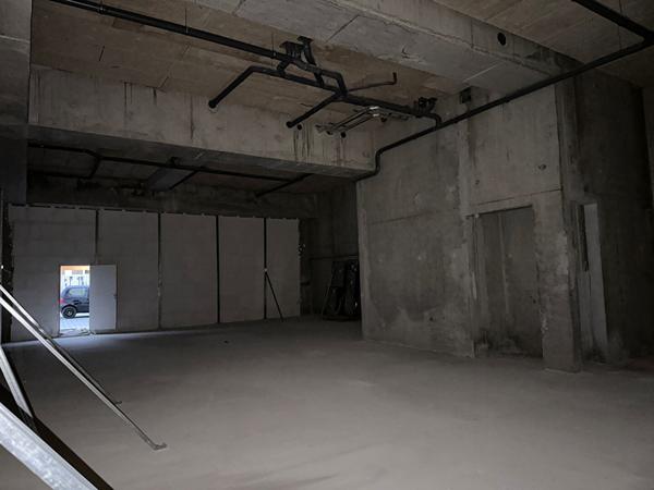 MURS DE COMMERCE LIBRE A VENDRE 170M² + TERRASSE 20M²