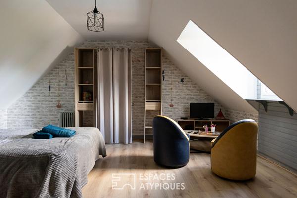 maison de caractère sur jardin paysagé avec piscine chauffée