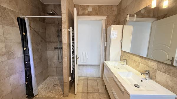 Le Vernet (03200) Vente à terme libre - Maison de plain-pied élevée sur sous-sol avec terrain