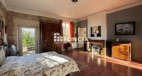 À vendre Maison 5 pièces 160 m² - Nîmes 30900