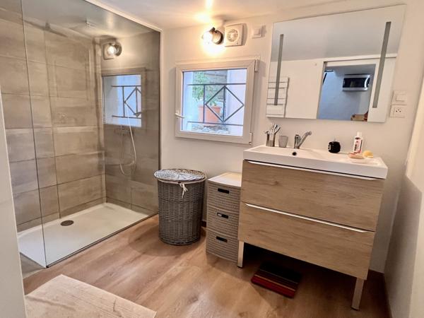 Le Cannet (06110) LE CANNET MAIRIE: CALME MAISON 3 PIÈCES, DOUBLE SALON, JARDIN, CAVE ET ATELIER