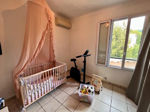 Le Cannet (06110) LE CANNET MAIRIE: CALME MAISON 3 PIÈCES, DOUBLE SALON, JARDIN, CAVE ET ATELIER