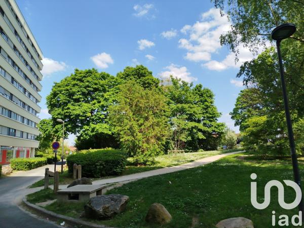 Appartement 1 pièce de 39 m² à Massy (91300)