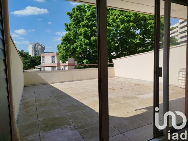 Appartement 1 pièce de 39 m² à Massy (91300)