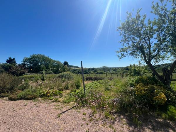 Très joli pavillon sur sous sol dans un secteur calme de Premery
