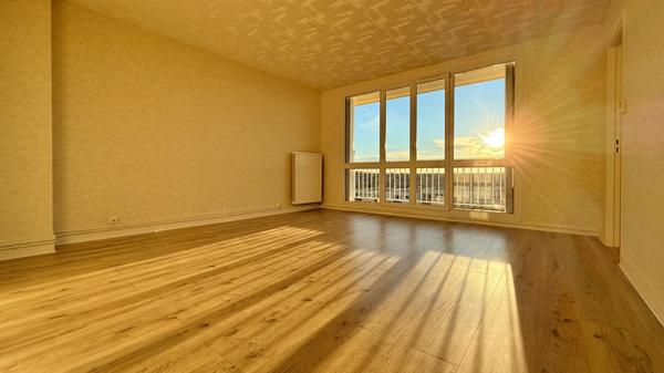 Appartement Corbeil Essonnes 2 pièce(s) 54 m2