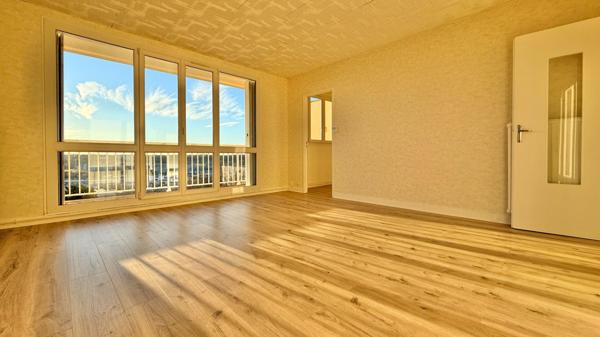 Appartement Corbeil Essonnes 2 pièce(s) 54 m2