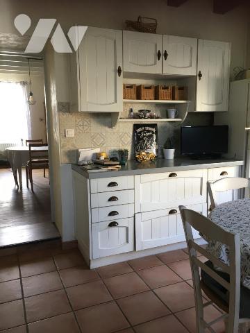 GRANDE MAISON D'HABITATION EN BON ETAT AVEC BEAU TERRAIN ET PETIT LOCATIF